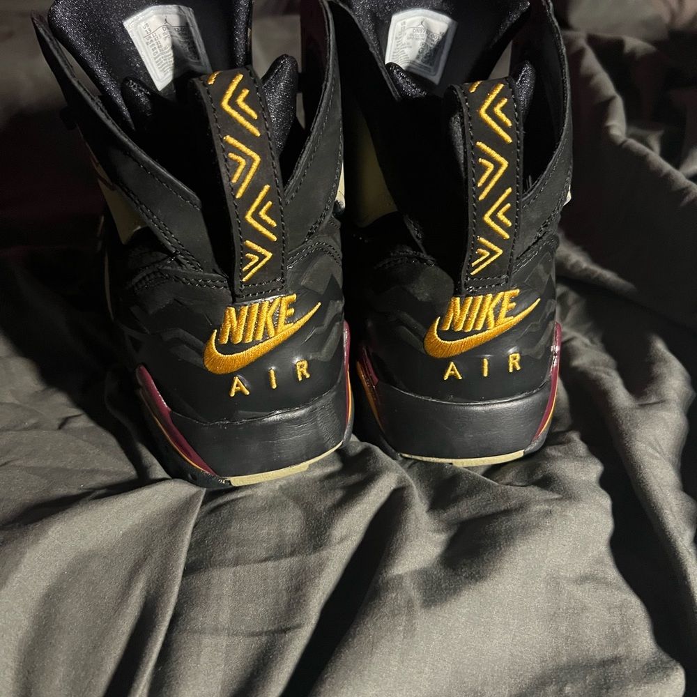 Jordan 7s - Picture 3 of 4
